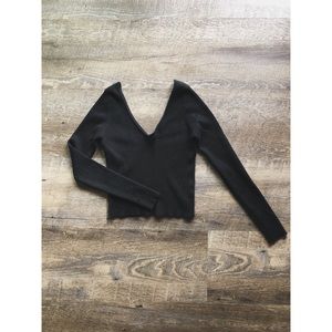 Black crop long sleeve